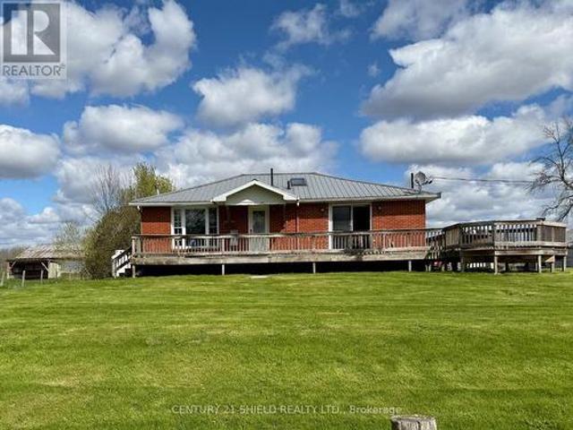 17637 Island Rd Road E, South Stormont, ON, K0C 1S0 house for sale | Listing ID X13131 | Royal LePage