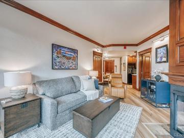 176 Copper Circle # 406