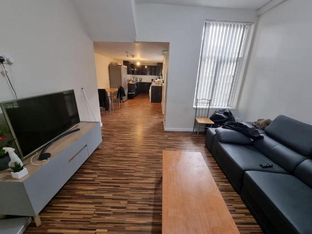 176 Acomb Street, Manchester, M14 4DH, United Kingdom | 7 bed townhouse for rent #140398813 | Rentberry