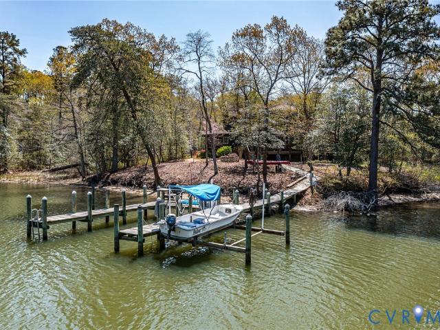 176 Baypointe Ct, Reedville, VA 22539 | MLS #2609