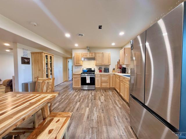 176 Golden Hills Dr