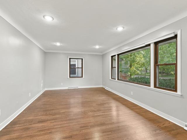 176 Fairview Avenue S