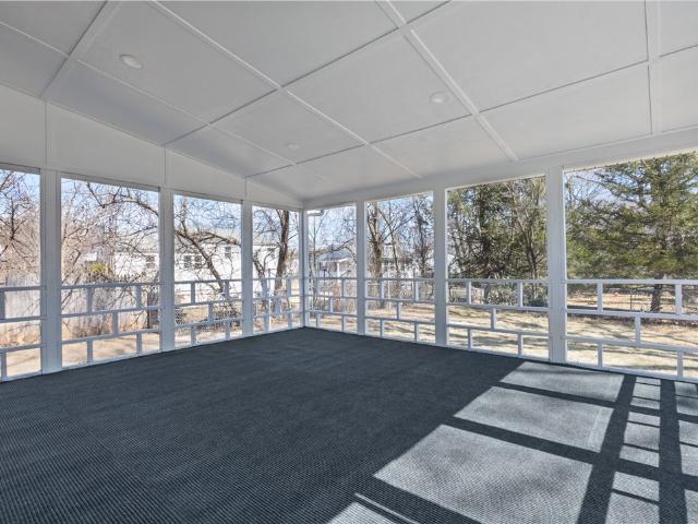 176 Horse Neck Road