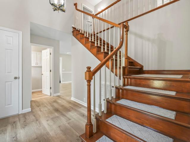 176 Lander Dr