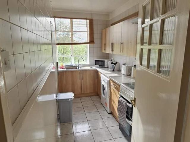 176 Willesden Lane | Studio apartment for rent #168009359 | Rentberry