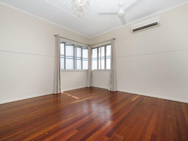 176 Tippett St, Gulliver
