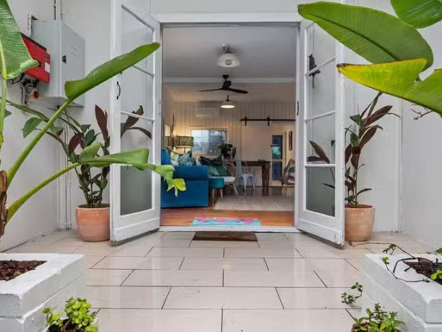 176B Kennedy Drive, Tweed Heads West House for rent Listed by.