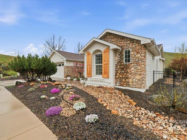 17747 N Vantage