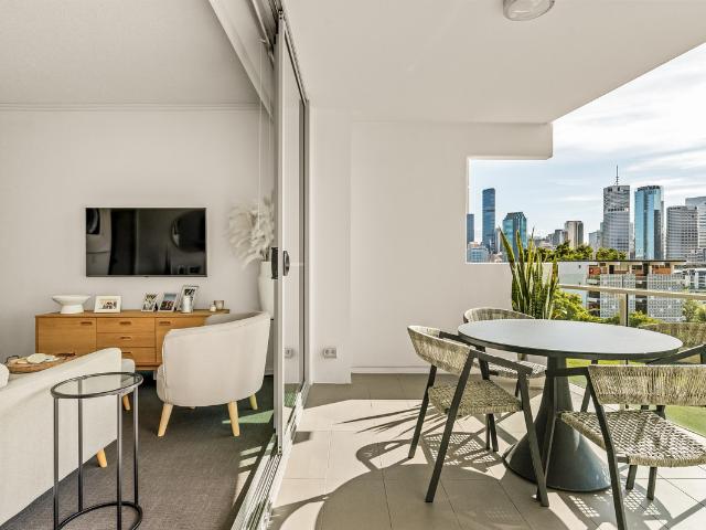 17/75 Barker Street, NEW FARM