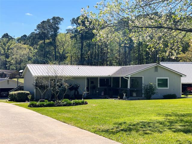 1776 Lakeshore Drive