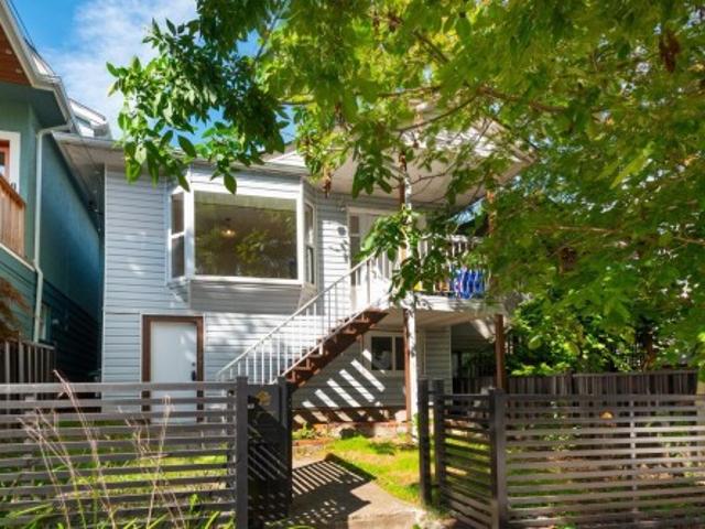 1777 4Th Avenue E, Vancouver, BC, V5N 1J9 house for sale | Listing ID R3161 | Royal LePage