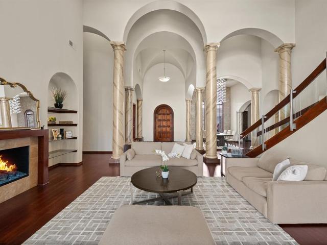 1778 Torrey Pines Lane