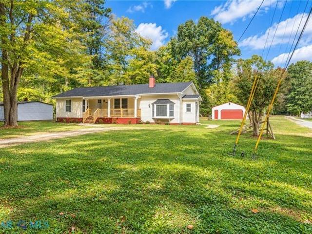 177 Lovers Ln, Mathews, VA 23109