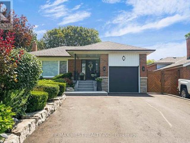 177 Searle Avenue, Toronto, ON, M3H 4B5 house for lease | Listing ID C13741 | Royal LePage
