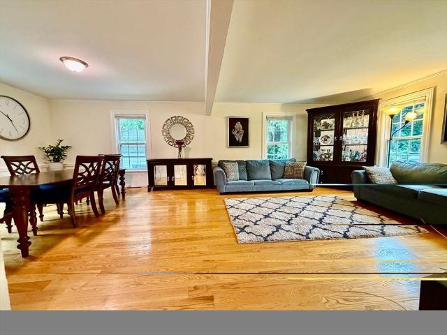 177 Pond St, Holbrook, US, MA