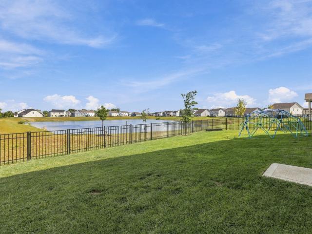 17896 Paula Walk