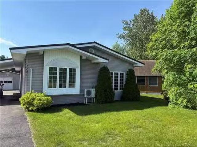 1781 Nicholas Denys, Sainte Rosette, NB, E8K 3J9 house for s.