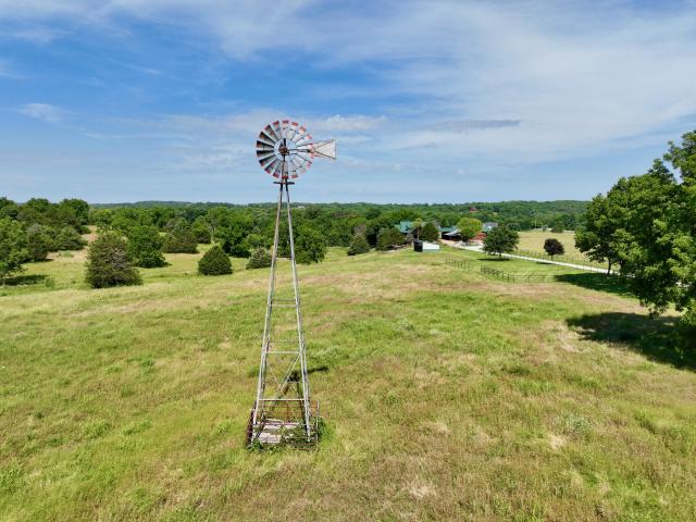 1781 W Blue Springs Road