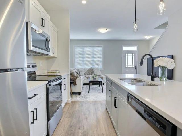 178 Chuka Eastbrook Chuka Townhouses — 3 Bedroom Upper Suite