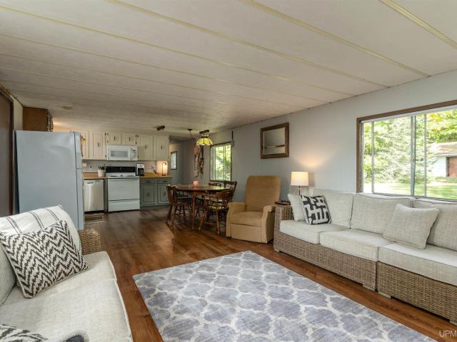 178 E Silver Lake Road