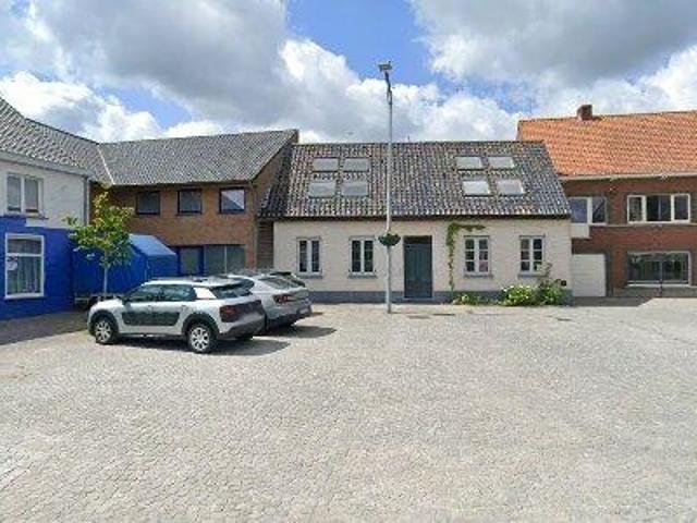 178 m2 apartment for rent in Vleteren