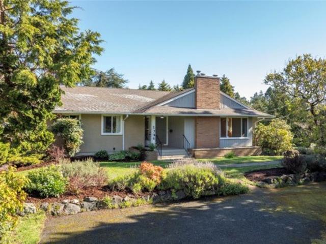 1794 Barrie Rd, Saanich, BC, V8N 2W7 house for sale | Listing ID 1032 | Royal LePage