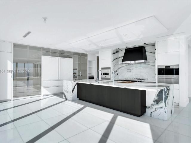 17975 Collins Ave, N1801, Sunny Isles Beach, FL