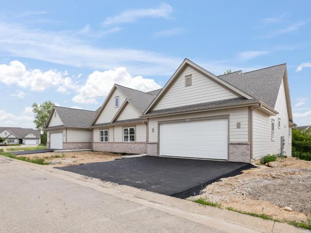 1797 Cedar Ridge Dr, Unit 215 2