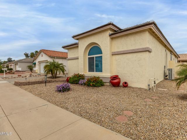 17988 w deneen way