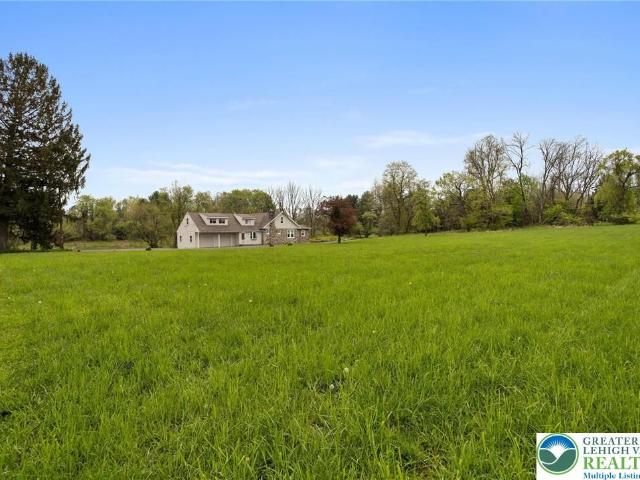 1790 Friedensville Rd, Lower Saucon Twp, PA