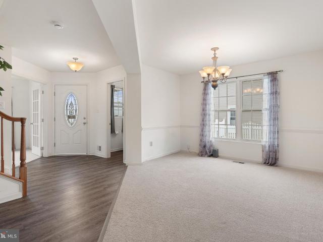 17927 Constitution Cir, Hagerstown, MD 21740 | MLS #MDWA2035