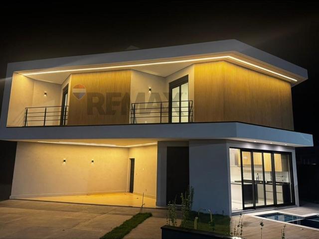 179 Área Útil Casa de Condomínio Alugar, 3 Dormitórios localizado em Rua Mirabell, 506, Parque Brasil 500, Paulínia, São Paulo, 13141100 | Brasil