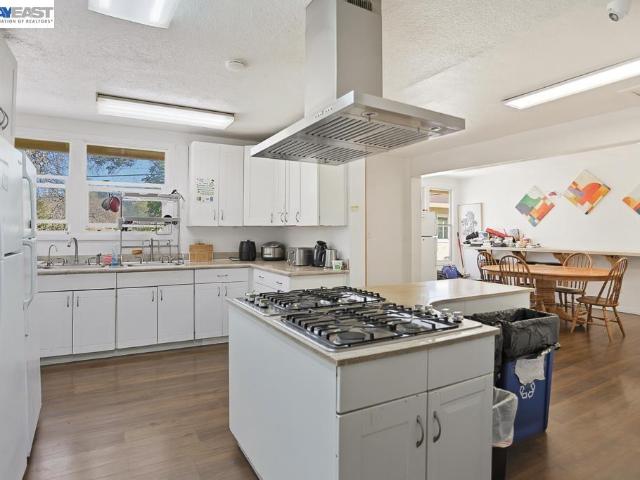 179 Los Ranchitos Rd