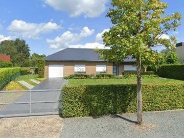 179 m2 apartment for rent in Buggenhout