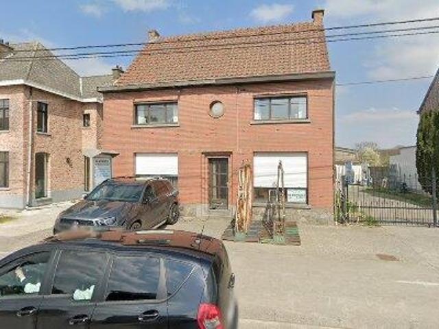 179 m2 apartment for rent in Lede