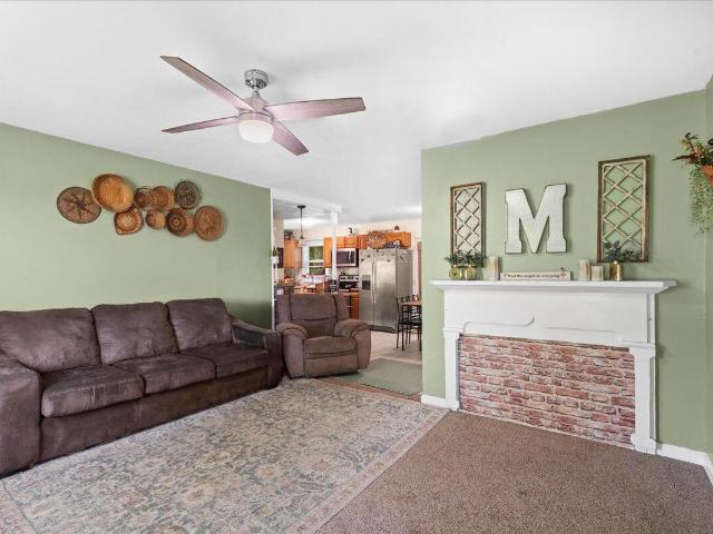 179 N Whitfield Drive NE