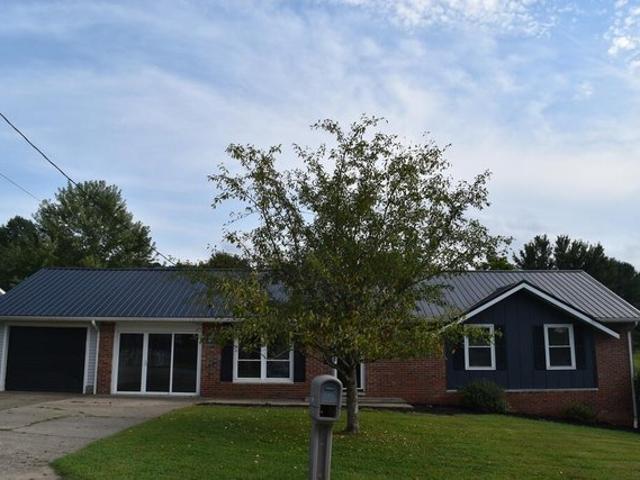 179 Paddock Green Dr, New Martinsville, WV 26155