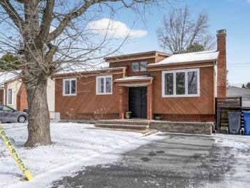 House for sale in T, Brossard - Garden