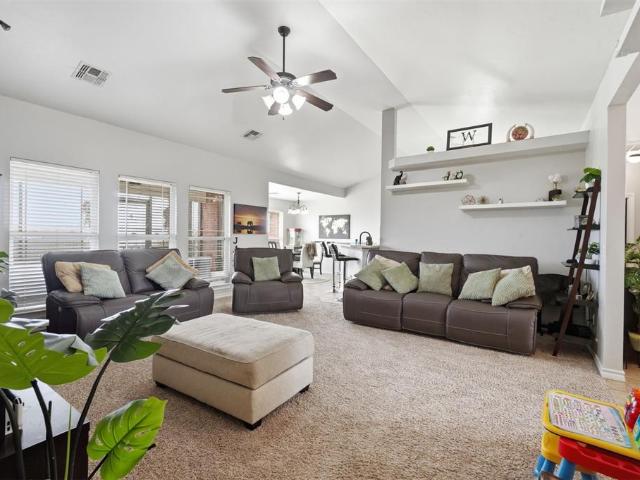 1804 Cougar Circle