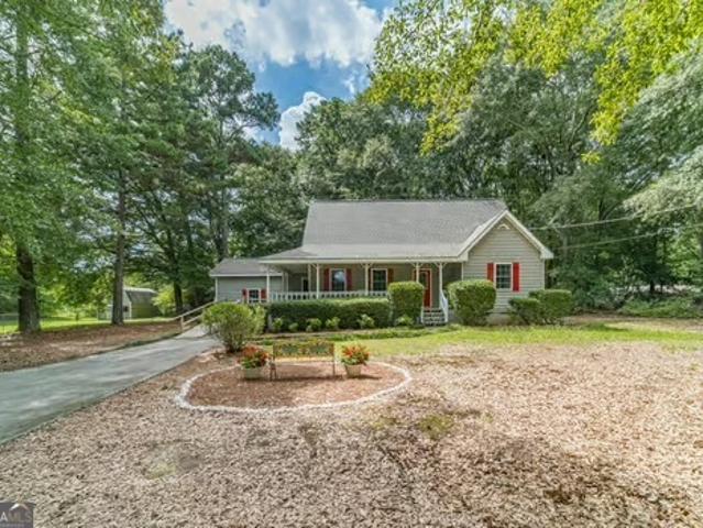 1804 Deer Court