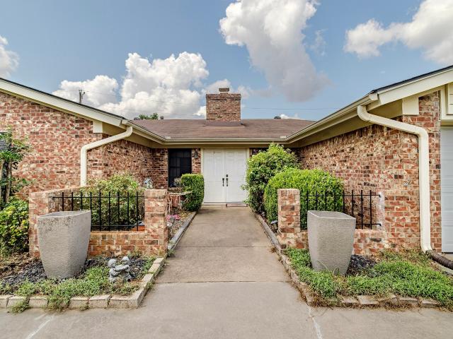 1804 Lakeview Drive