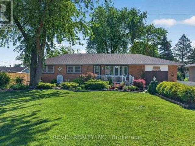 1804 St. Anne Street, Tecumseh, ON, N8N 1V4 house for sale | Listing ID X13474 | Royal LePage