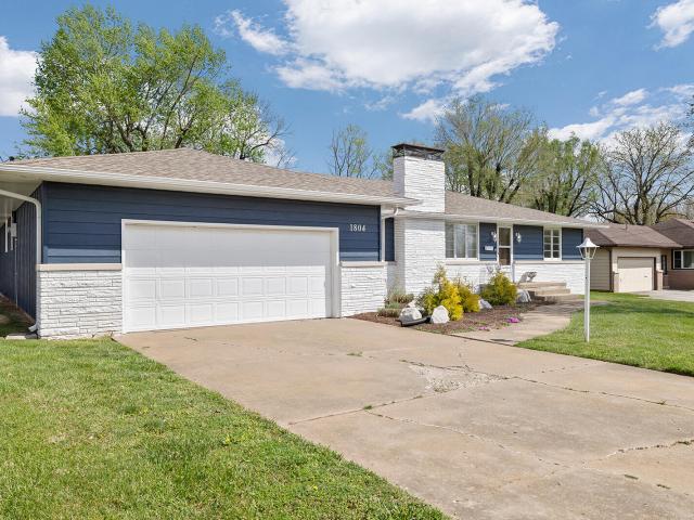 1804 S Prairie Lane
