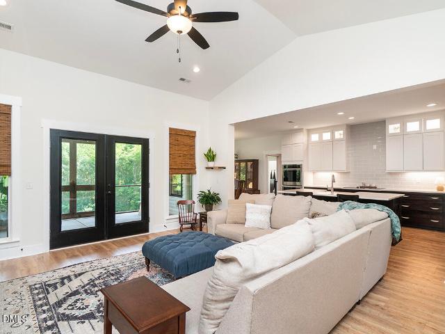 1805 Merritt Trail