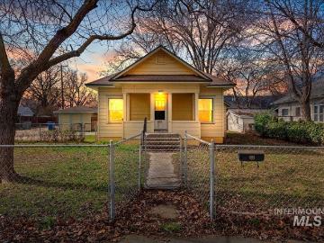 1805 S 3rd Street
