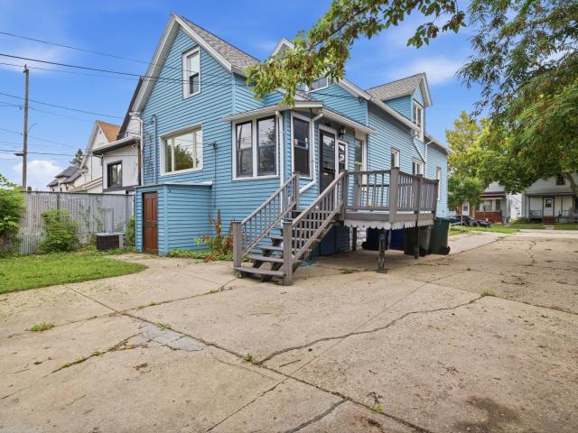 1805 S 77th St, Unit 1805 A