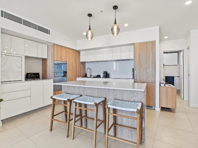 1806/19 Kombi St