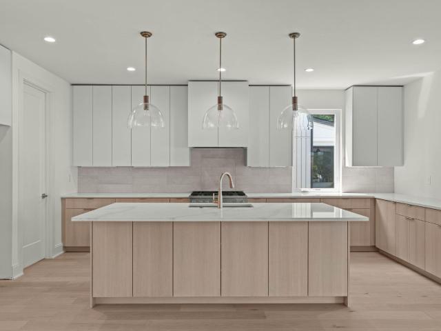 1806 Oberlin Road 101