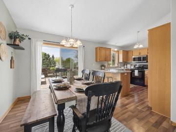 1806 Tyler Trail