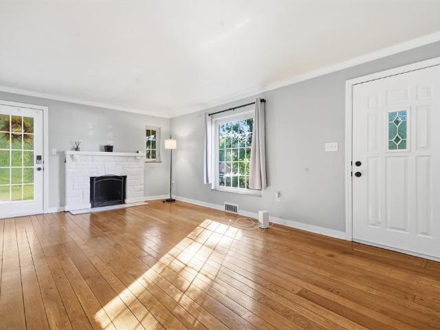 1806 Vollmer Dr